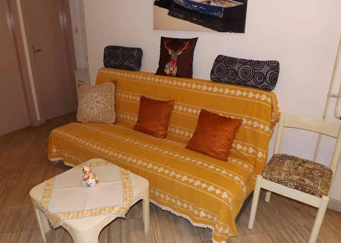 Danica Apartman *